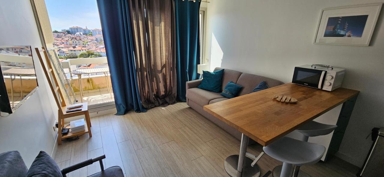 Studio Victoria Centre Grande Plage And Pool Биариц Екстериор снимка